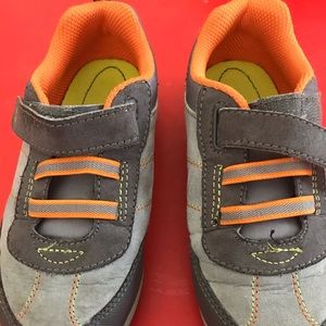 Surprize brand size 11 boys shoes